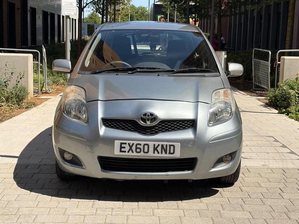 2010 TOYOTA YARIS