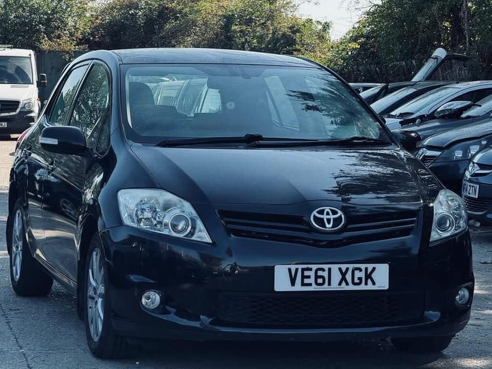 2012 TOYOTA AURIS